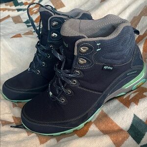 Ahnu blue hiking boots, women’s 9.